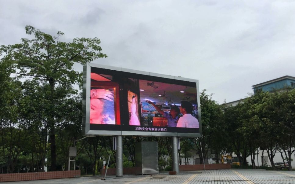 成都LED顯示屏：探索防護壁壘，防水防塵技術(shù)剖析